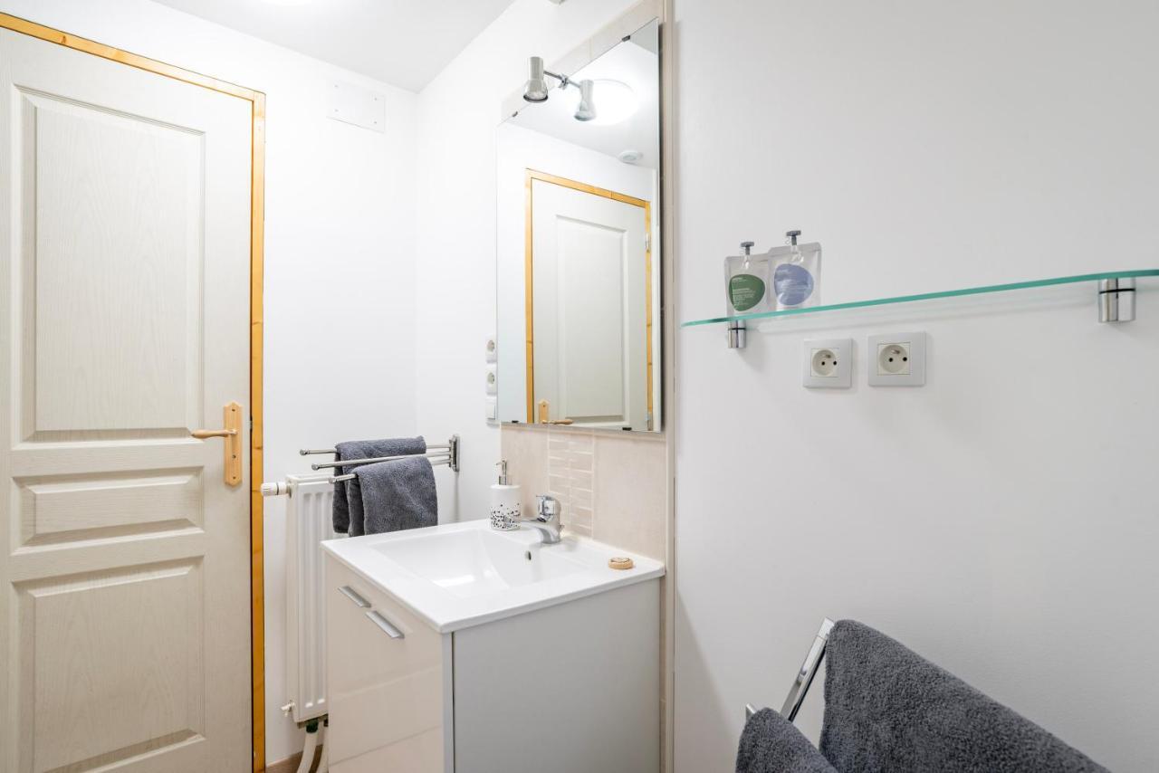 Gite Le Carpe Diem - Classe 3 Etoiles - Centre Ville - Wifi - Netflix Мармутье Экстерьер фото